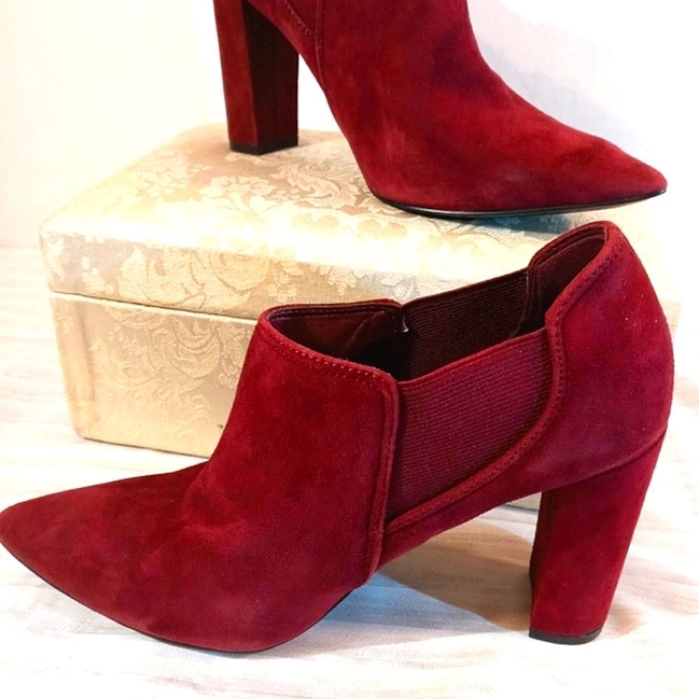 Marc Fisher Maroom Hydra Pointed Toe Block Heeled Suede Ankle Booties 6.5